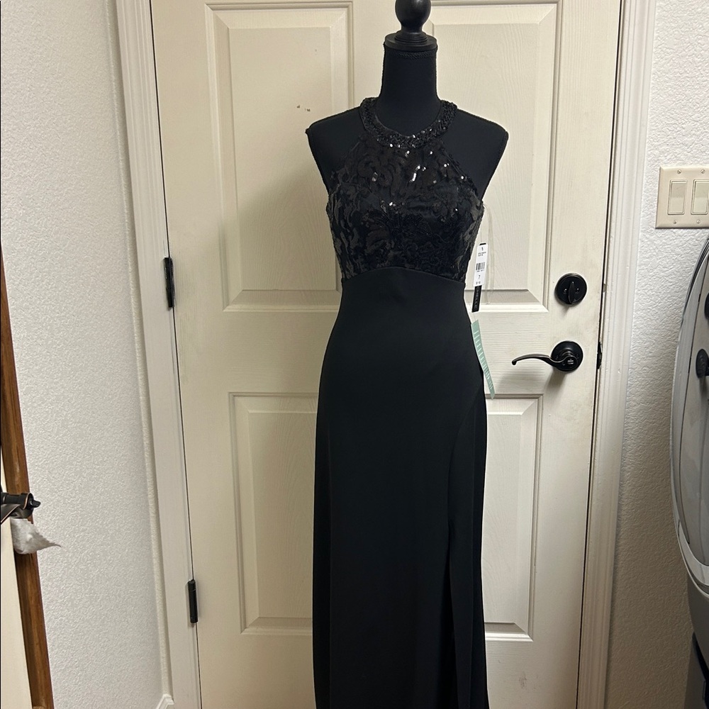 My Michelle Long Black Open Back Lace Bodice Gown, Size 7, Black, L 60”, NWT